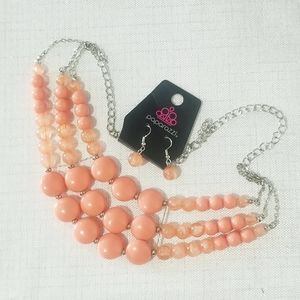 NWT Paparazzi necklace and earrings set